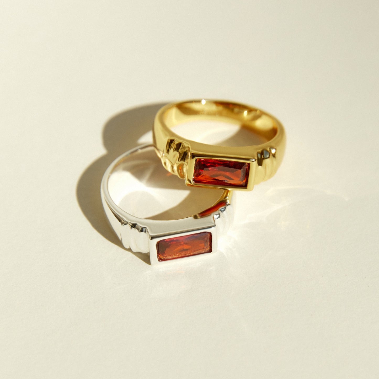 N1 RING GOLD GARNET